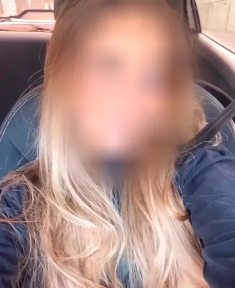 Doris, 27