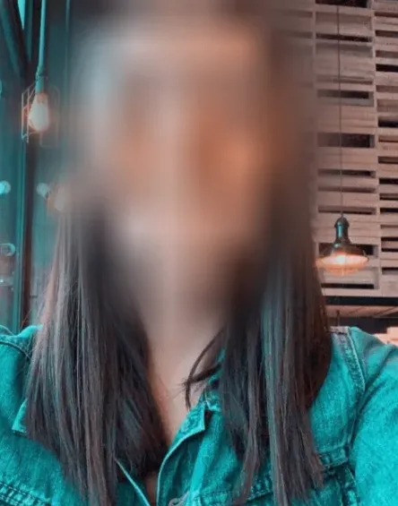 Elisa, 24