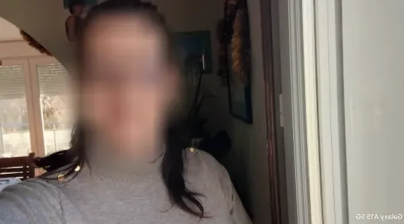 Elisabeth, 33
