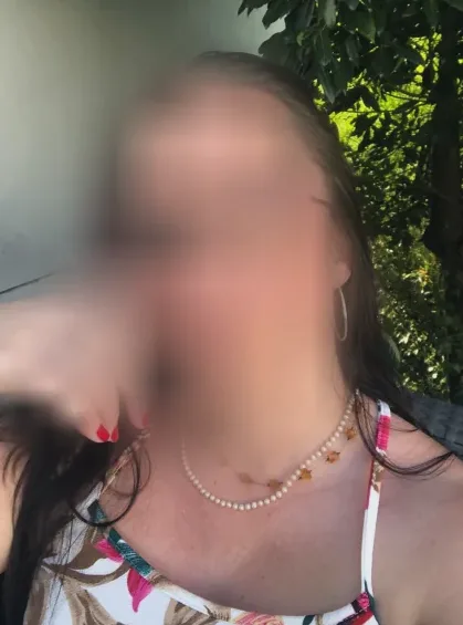Emina, 39