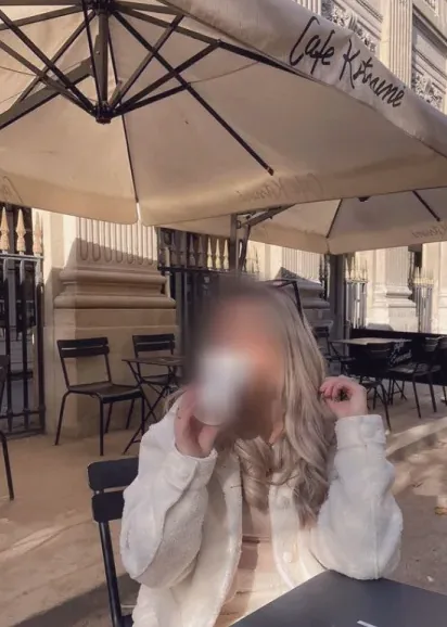 Emma, 32