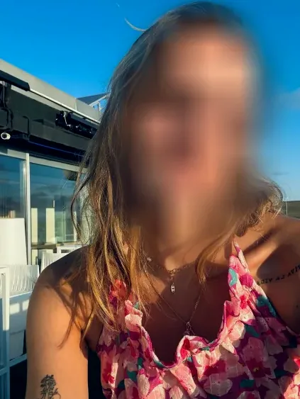 Emma, 29