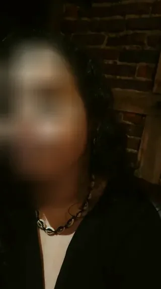 Fiona, 24