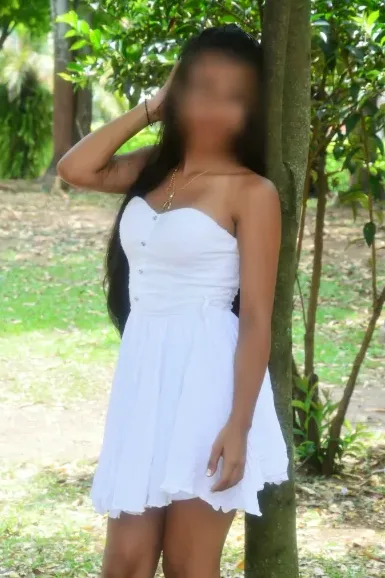 Karin, 28