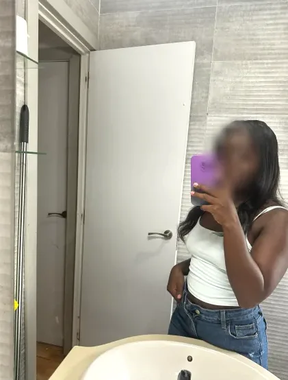 Katharina, 29