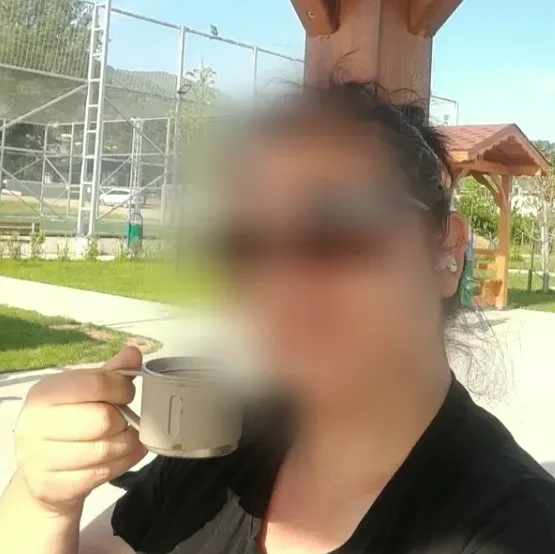 Lara, 34