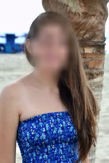 Mirela, 28