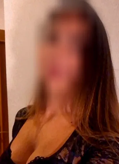 Miriam, 28