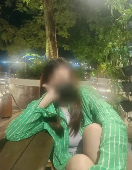 Renate, 28