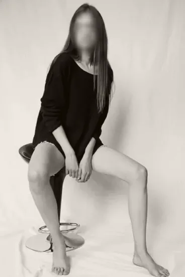 Sandra, 28