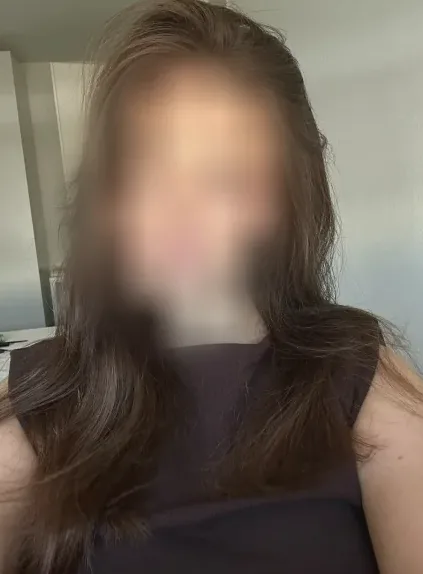 Sophie, 28